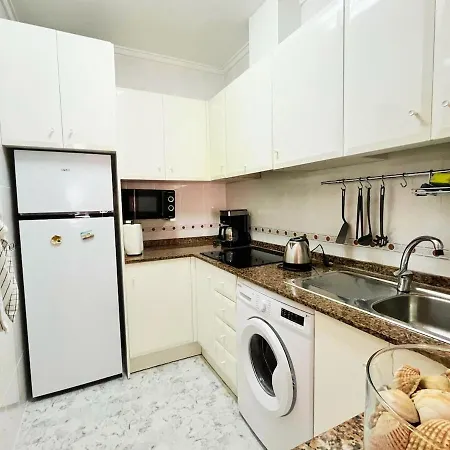 Fresa La Mata, 2 Min To Beach, Private Garage Apartment *
